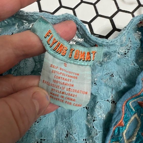 Flying tomato open feint lace embroidered lightweight cardigan size small - Picture 2 of 3